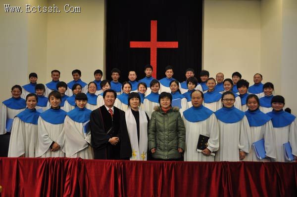 “用圣乐赞美神” “用圣乐赞美神”